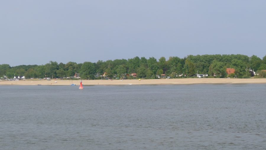 Harriersand Beach, Weser river, Germany - H2slOw